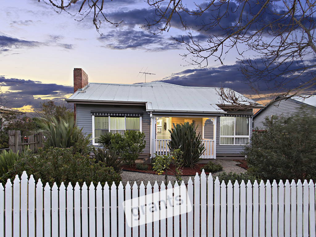 10 Sybella Avenue KOO WEE RUP VIC 3981 House For Sale 9895210