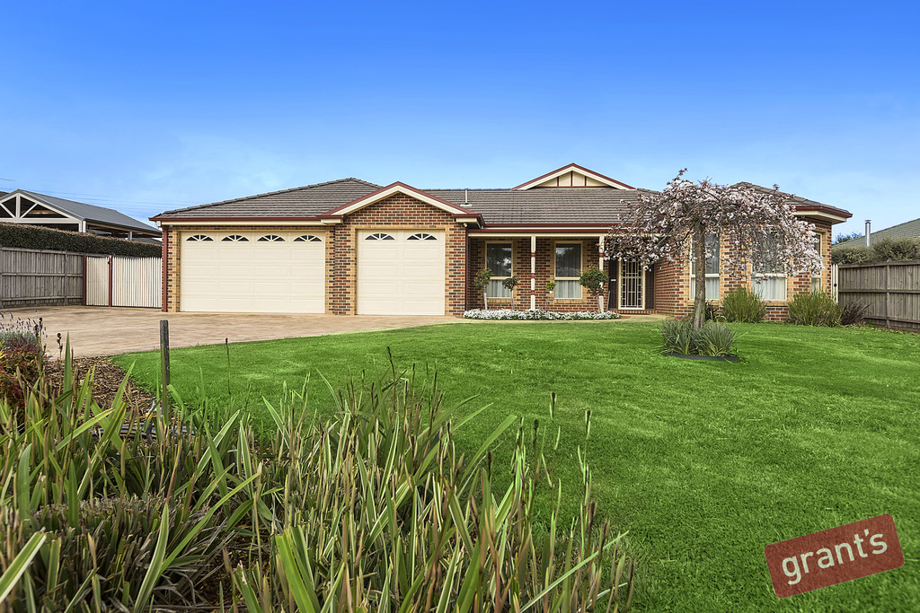 8 Rose Garden Court NARRE WARREN NORTH VIC 3804 House For Sale 17984271