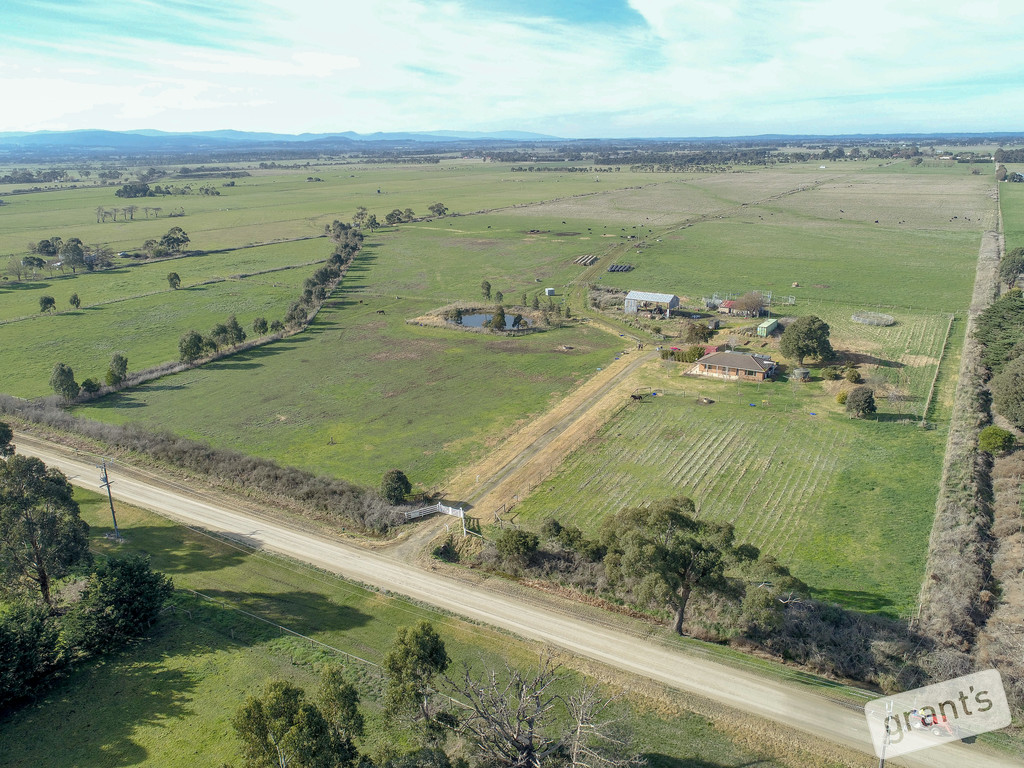 370 Five Mile Road PAKENHAM SOUTH VIC 3810 AcreageSemirural For Sale