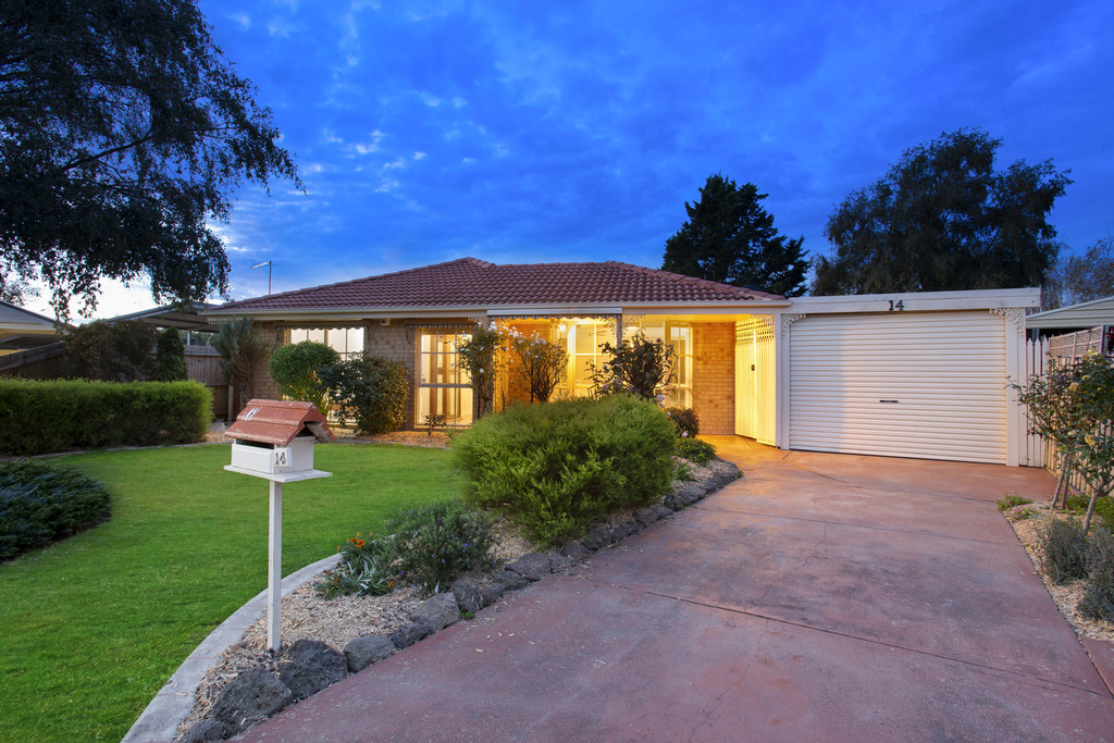 14 Cantle Close PAKENHAM VIC 3810 House For Sale 19074208