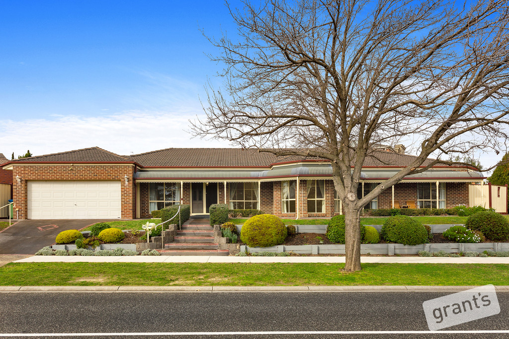 1 Kensington Place NARRE WARREN VIC 3805 House For Sale 2715095