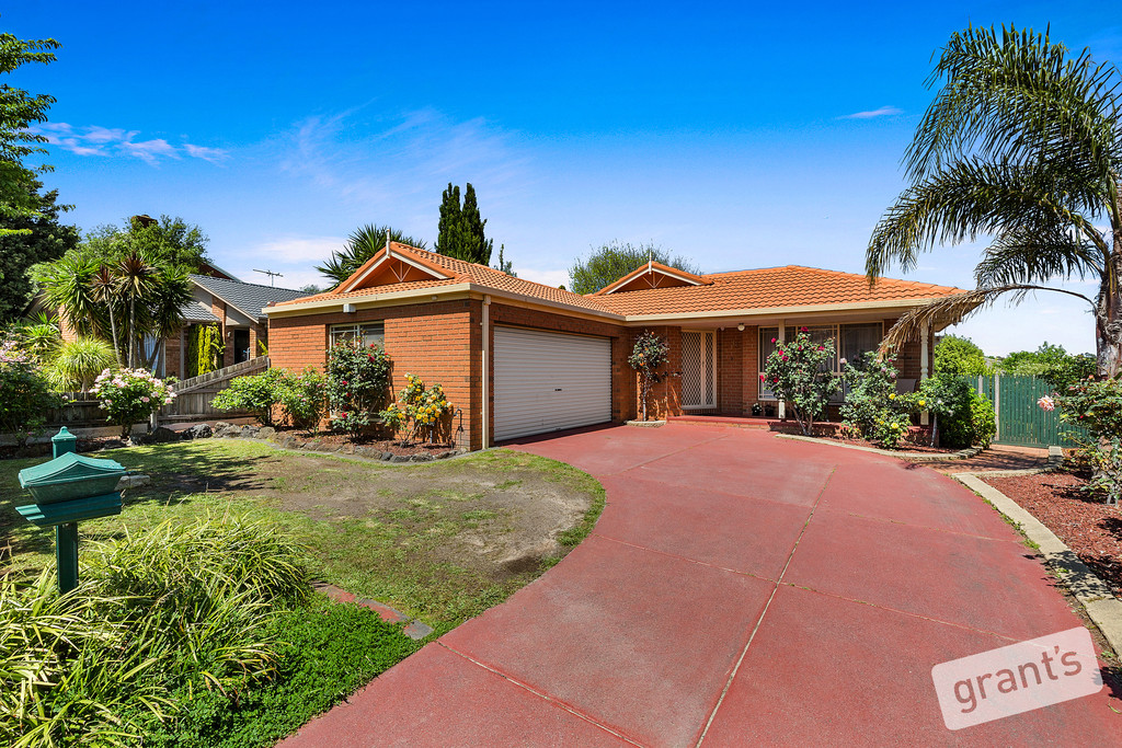 33 Kendall Drive NARRE WARREN VIC 3805 House For Sale 21496437