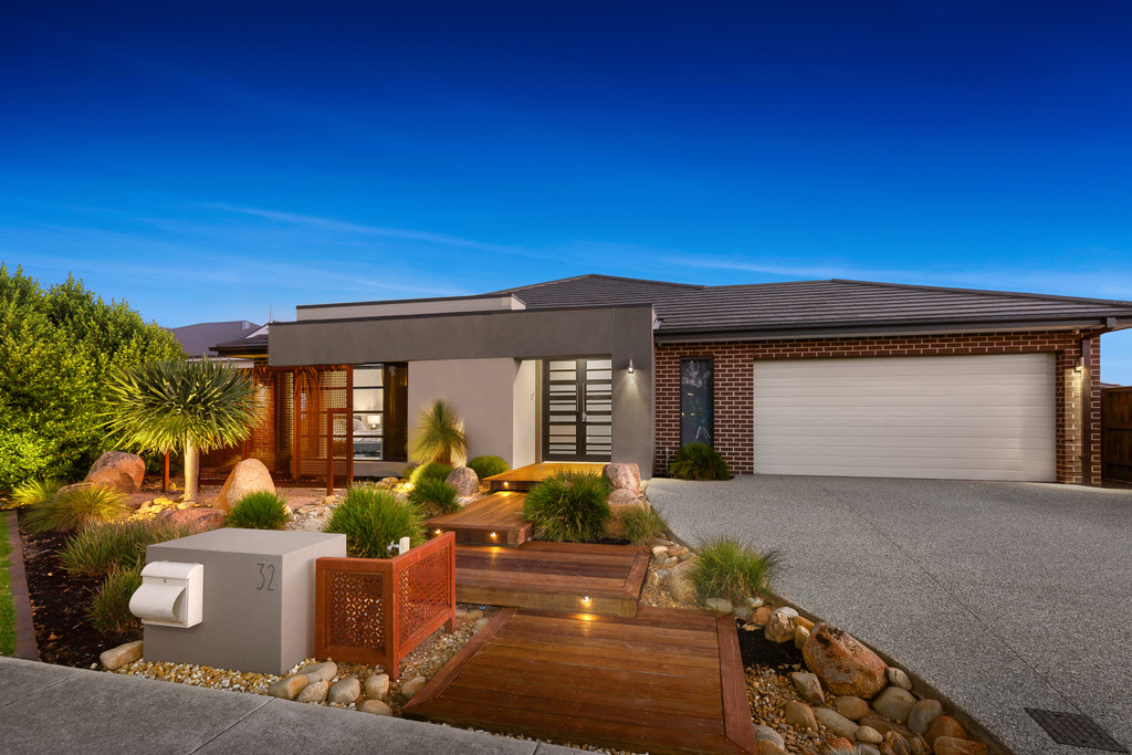 32 Ripplebrook Boulevard NARRE WARREN NORTH VIC 3804 House For Sale