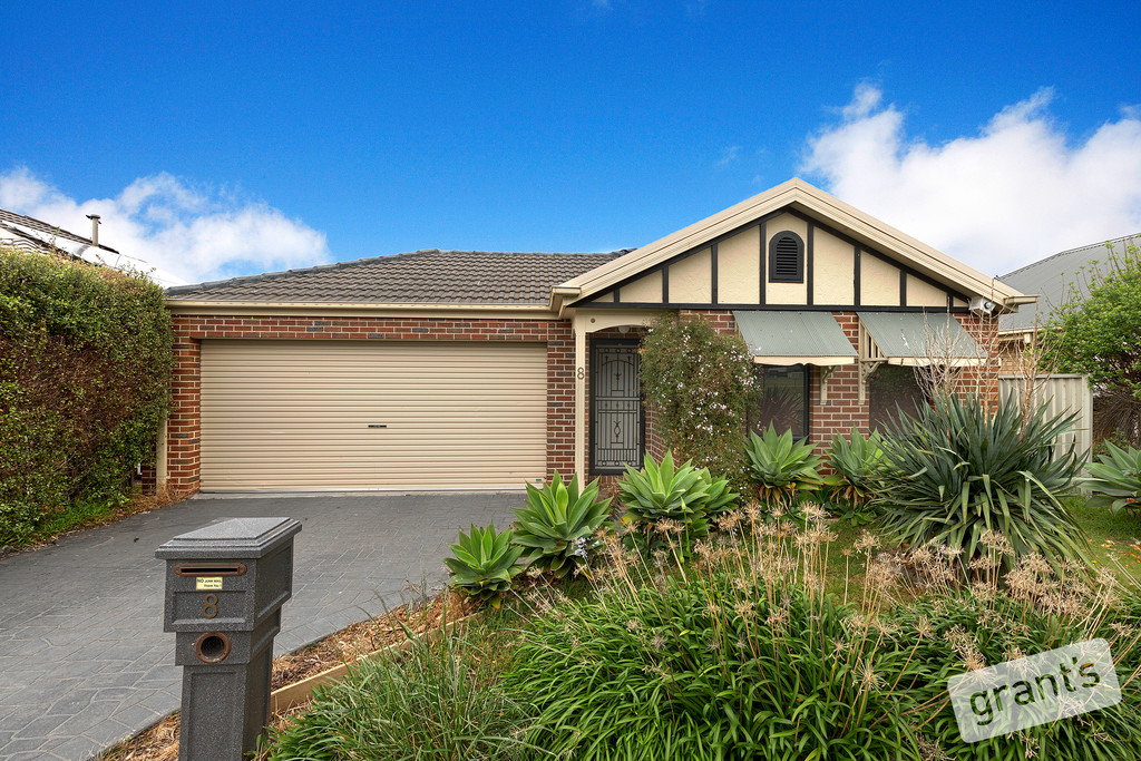 8 Catherine Place PAKENHAM VIC 3810 House For Sale 22240192